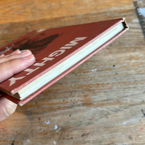 Mighty Mo By Jocelyn Arundel Hardcover Book - Picture 5 of 16